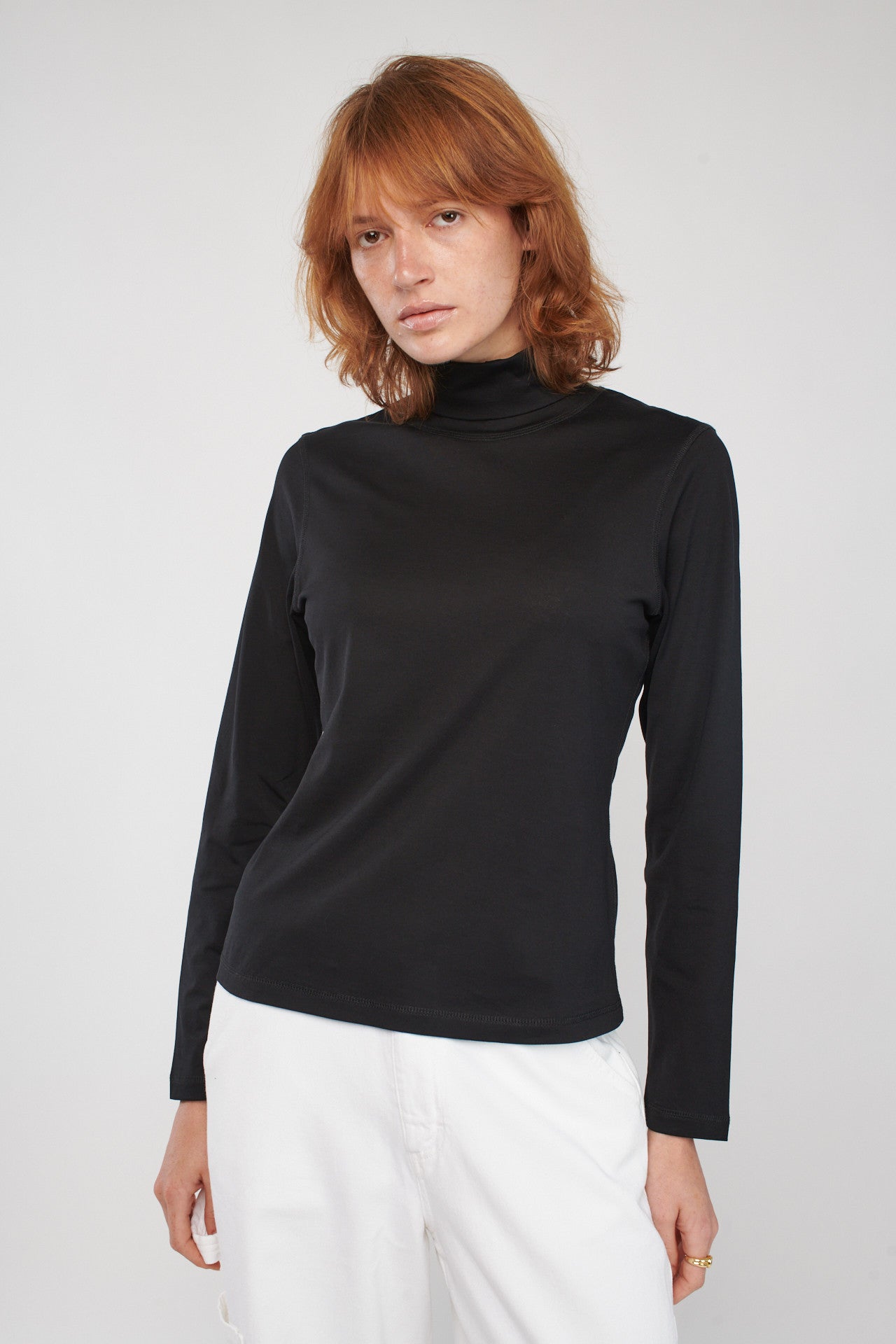 BLACK HARING TOP
