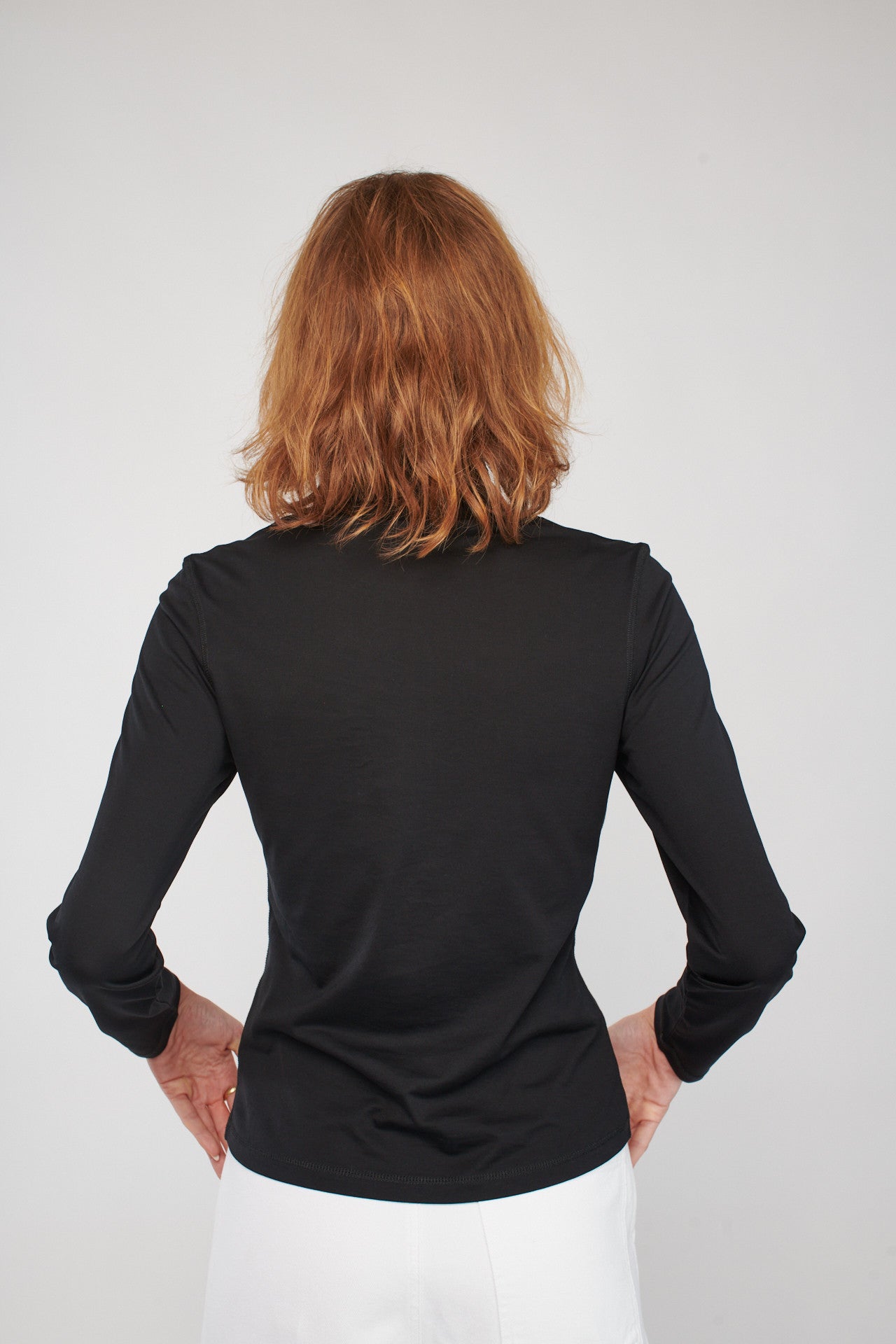BLACK HARING TOP
