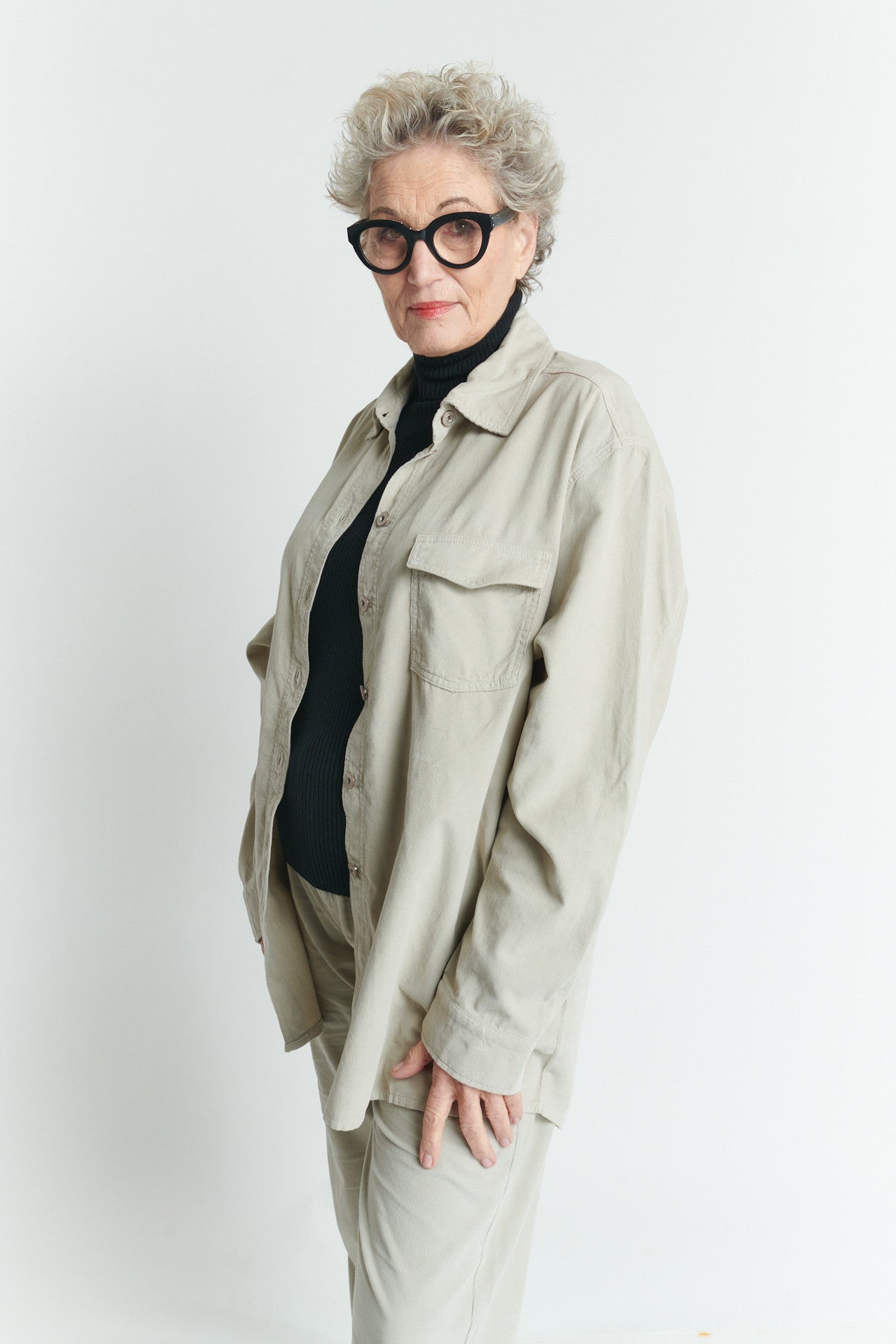 SAKI CORD OVERSHIRT