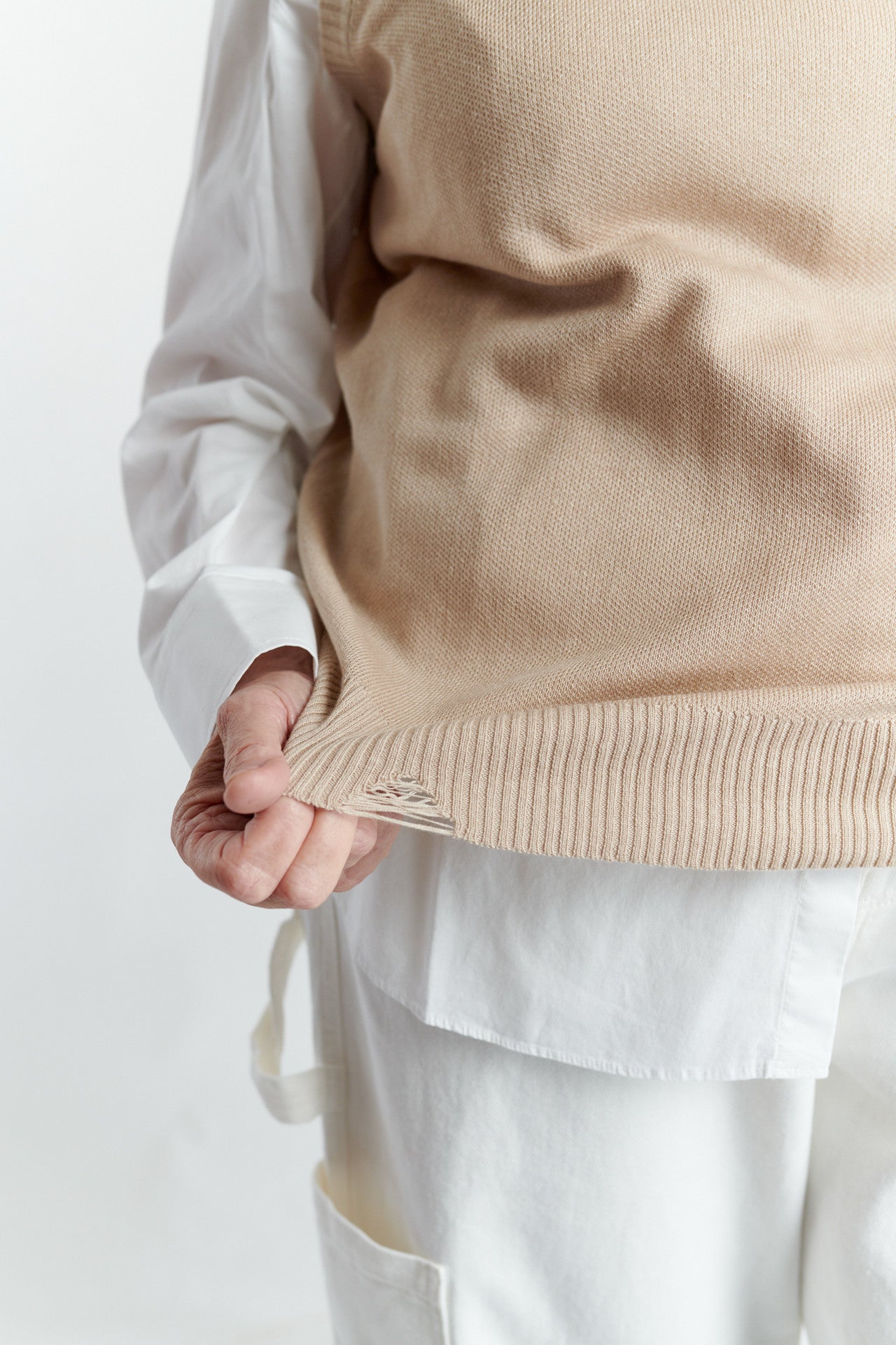 BEIGE RUBY CREW VEST
