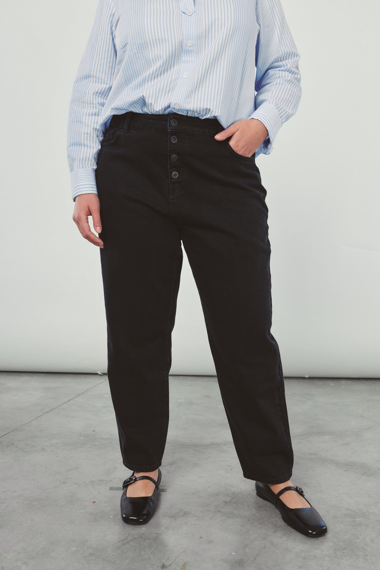 BLACK DAKOTE JEANS