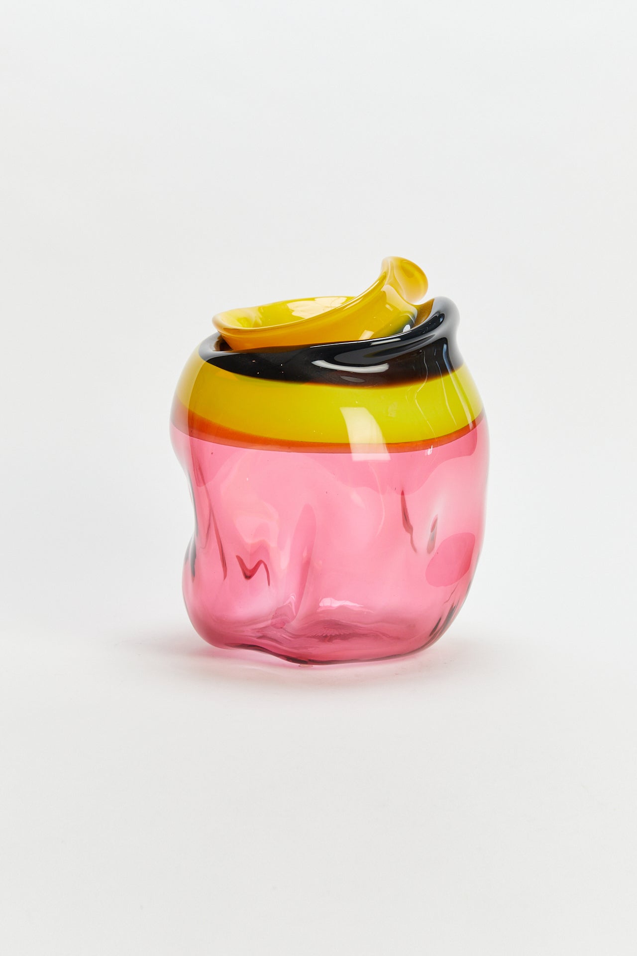 אגרטל ורוד צהוב שחור שפה מקופלת