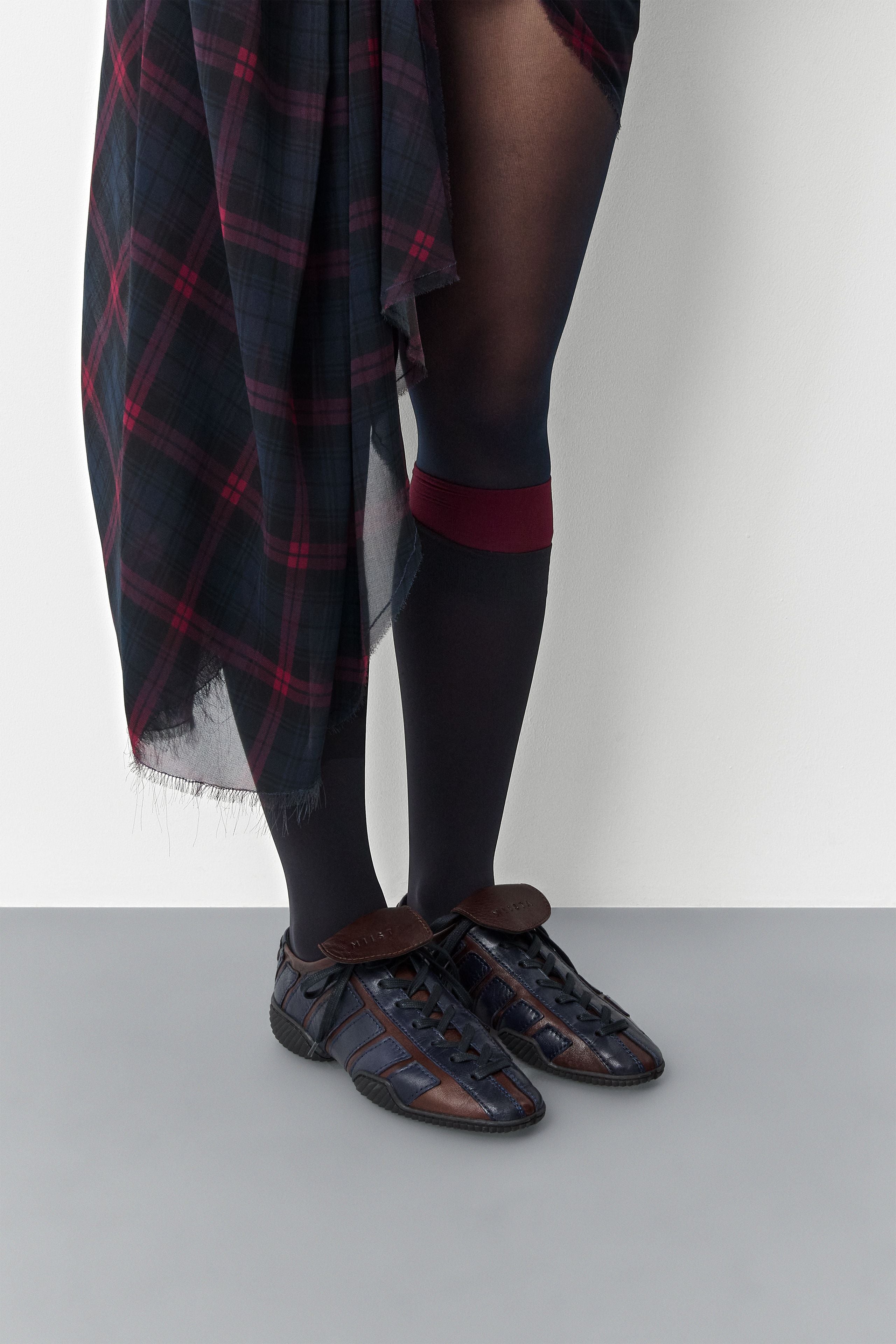 סניקרס ניקול חום כחול