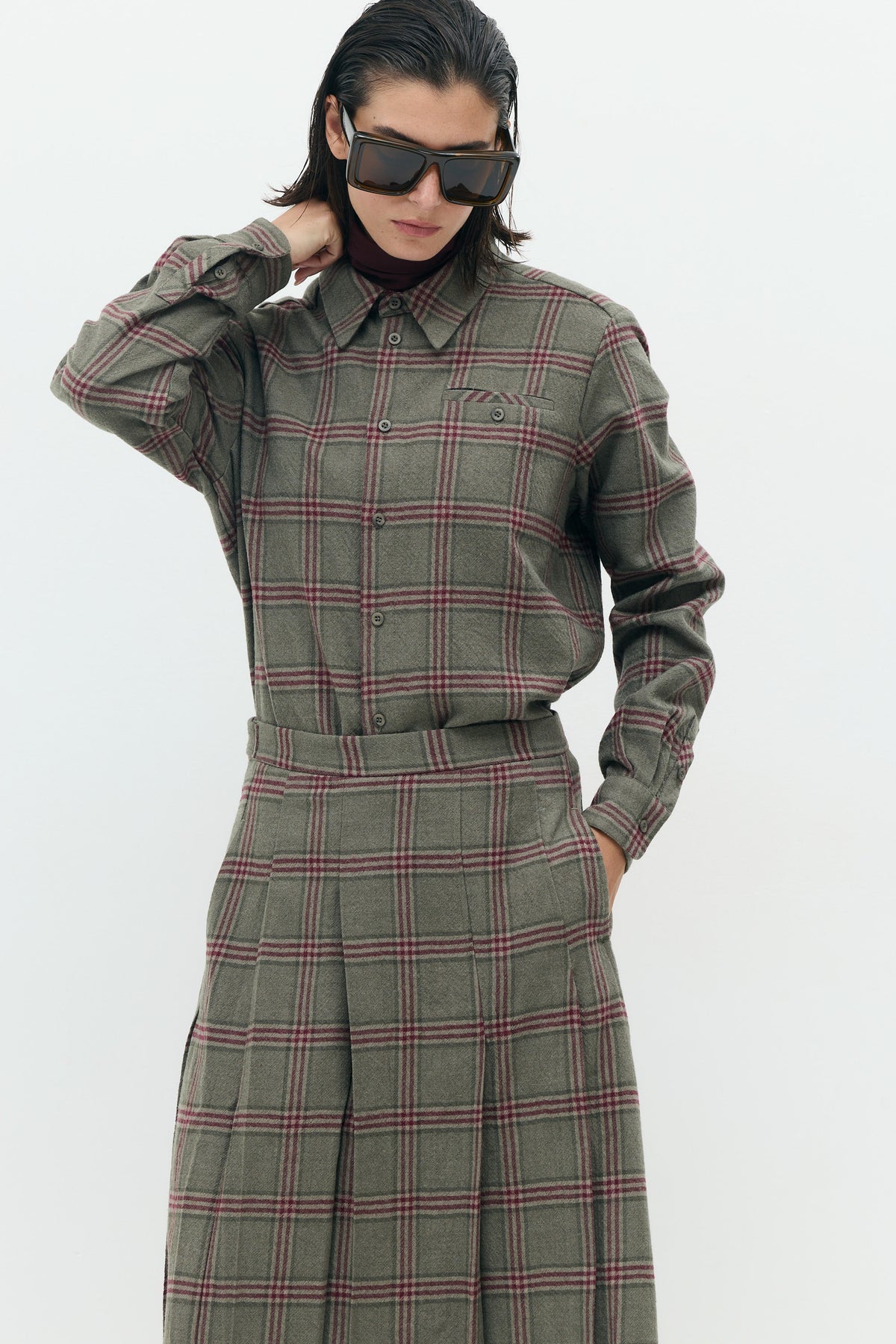 EDDA Checked Pleated Skirt