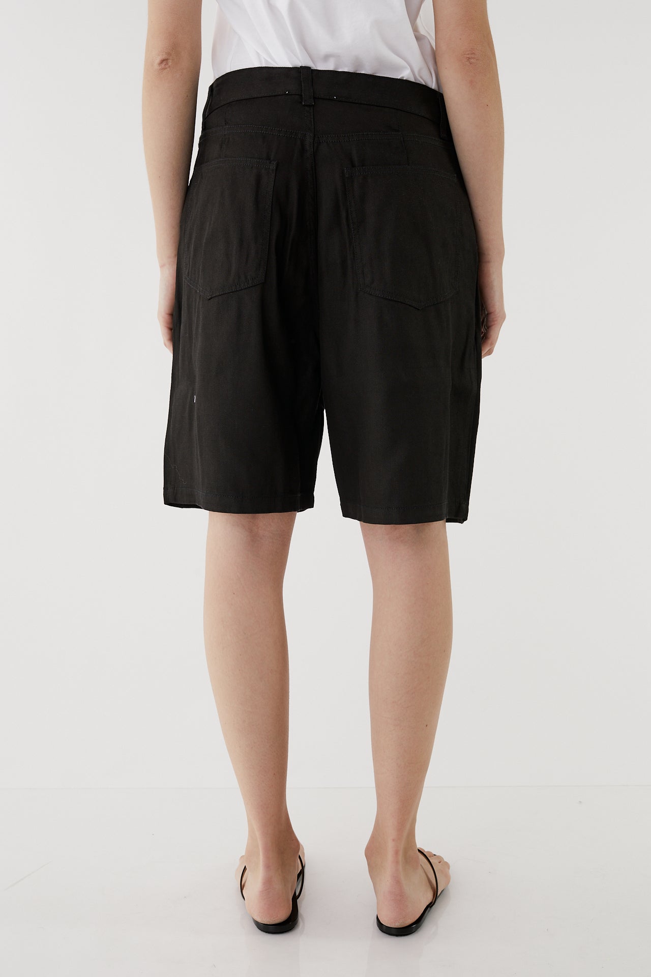 Joy black short denim