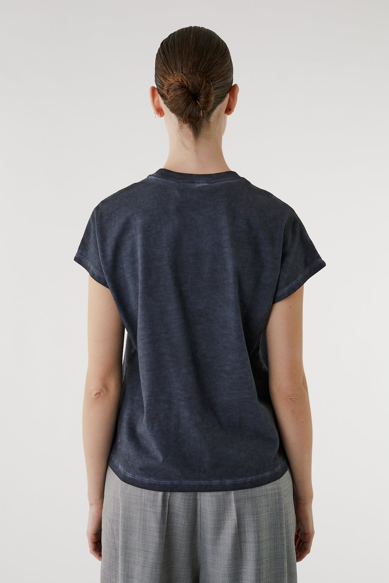 Slab gray crew neck tee