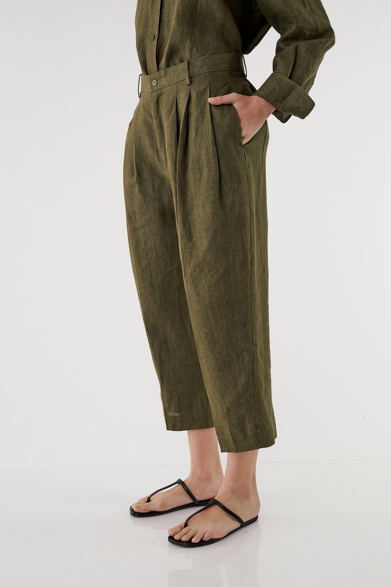 Pepper pleated linen pants