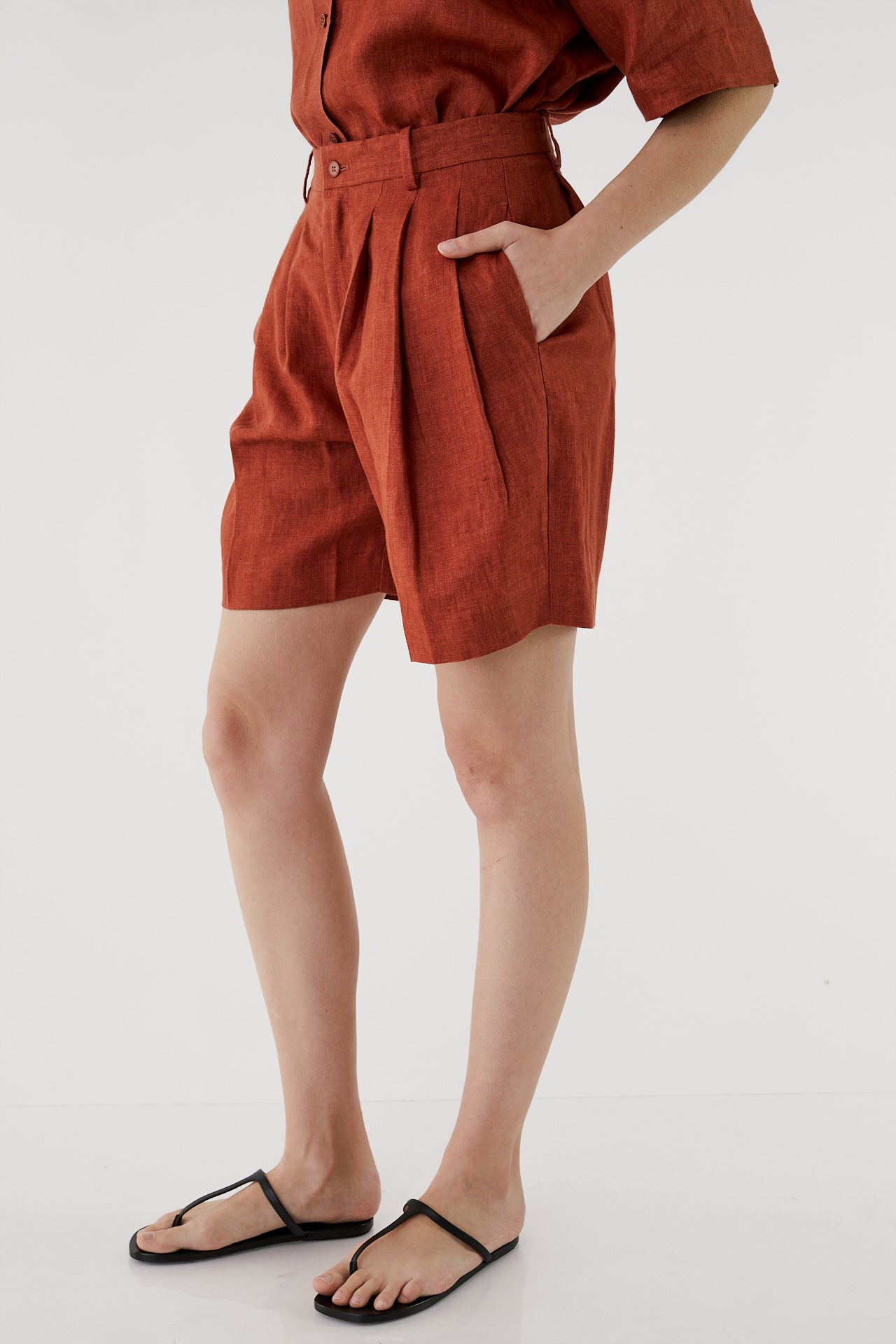 Polly Linen Short
