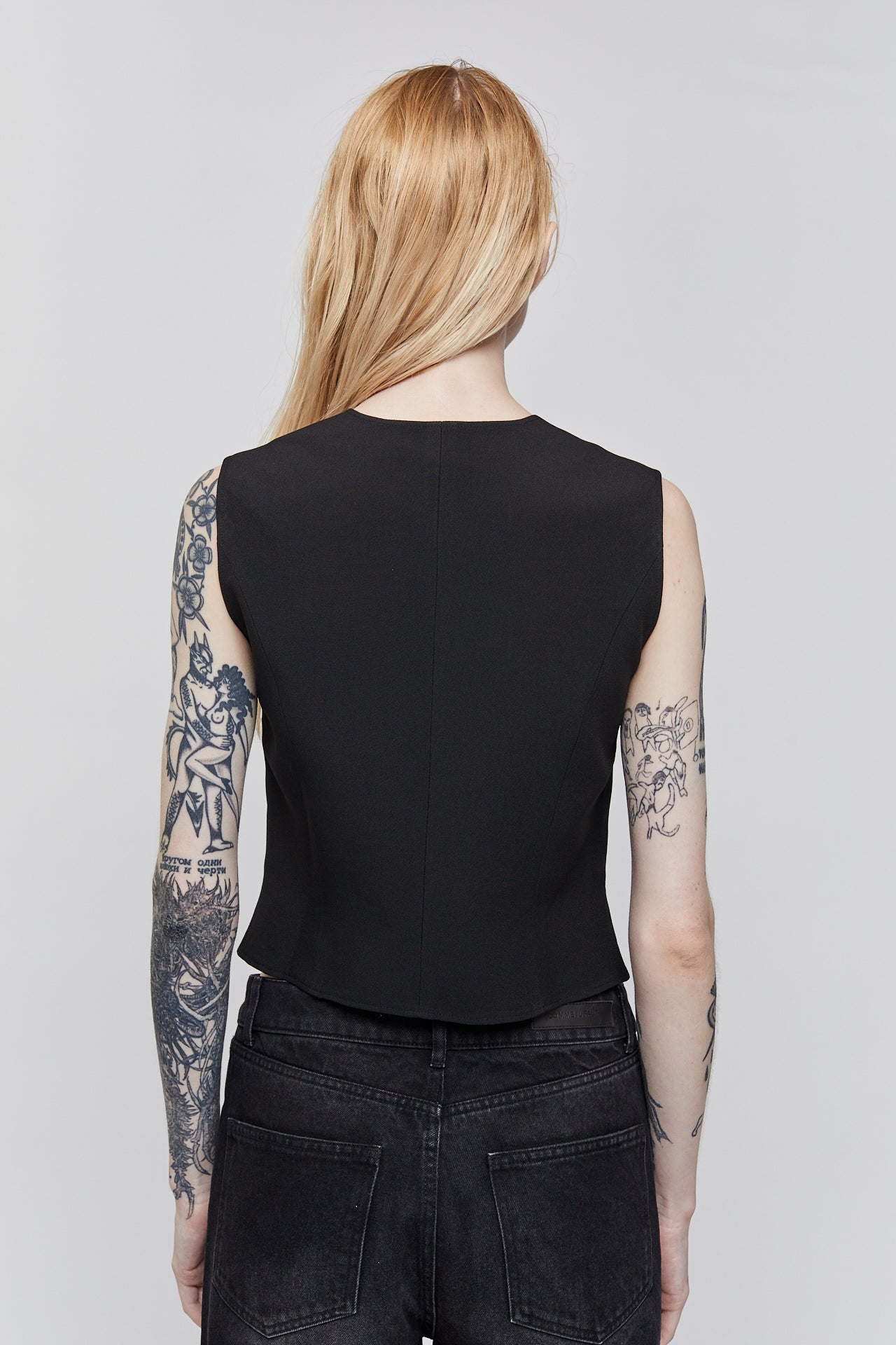 WILD VEST
