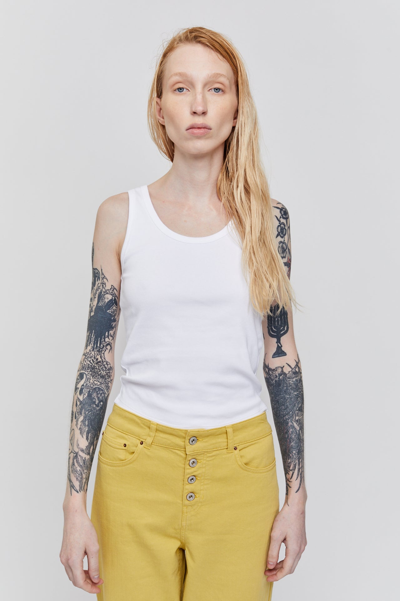 WHITE LIA TANK