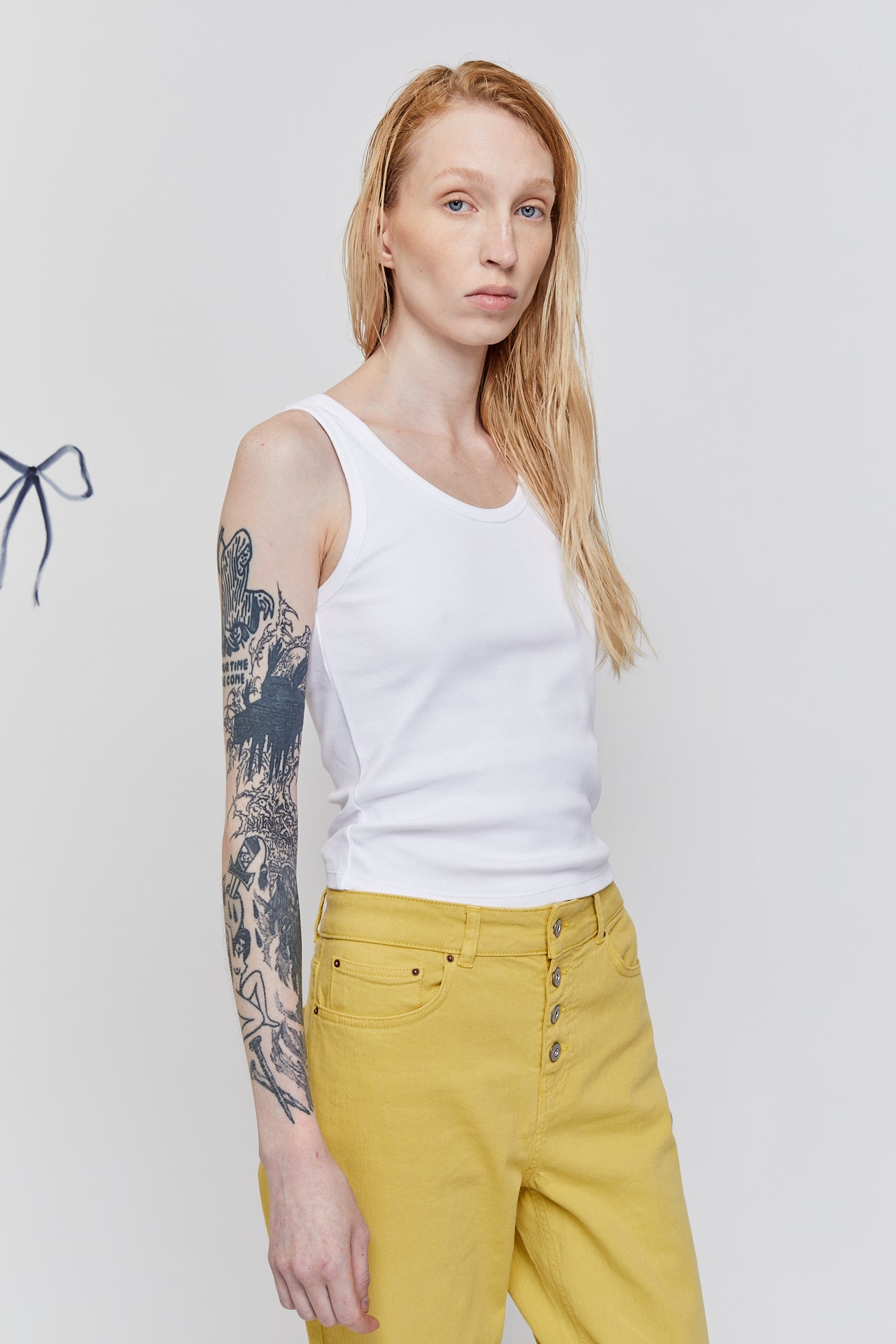 WHITE LIA TANK