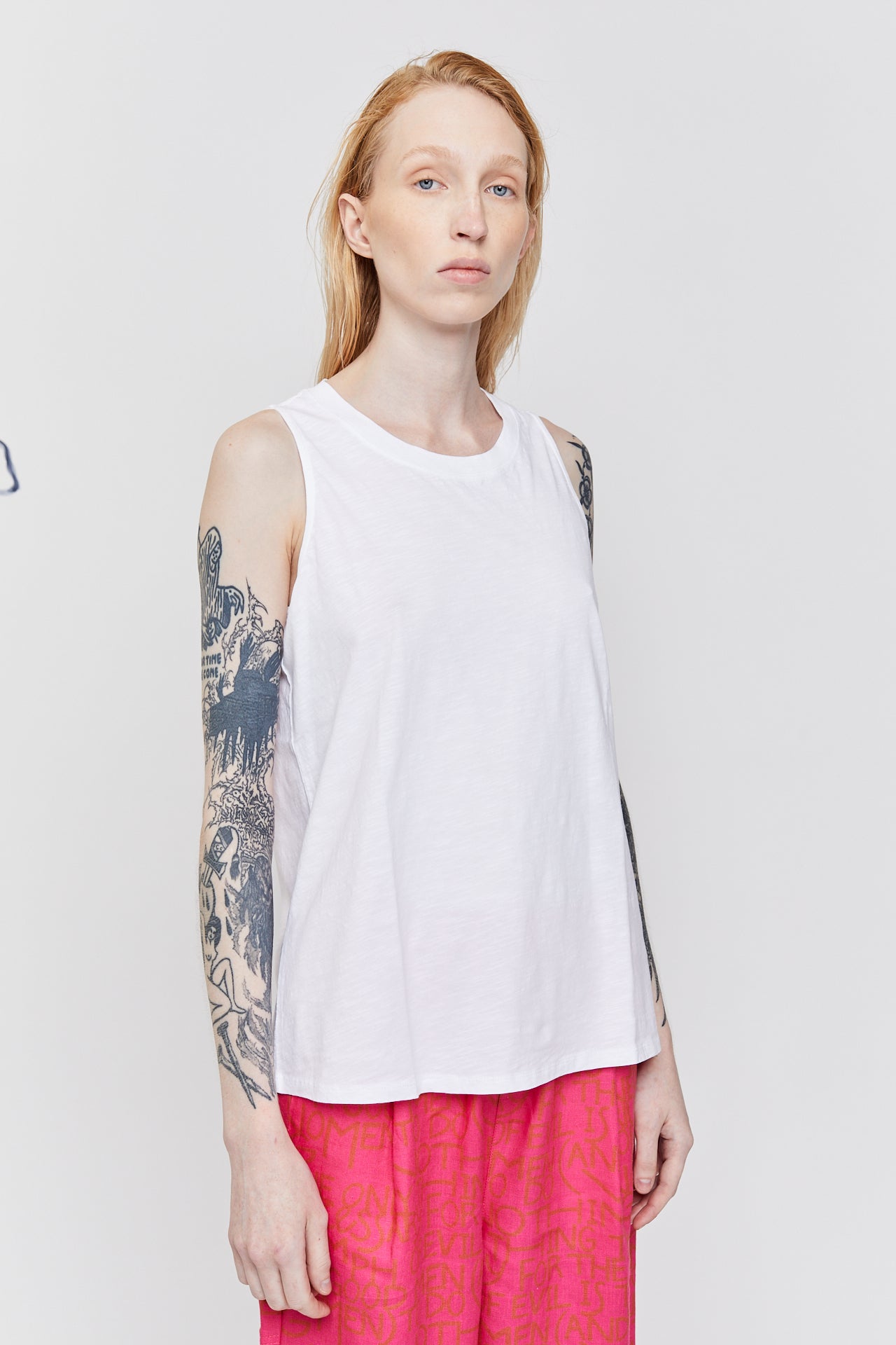 WHITE SEM TANK
