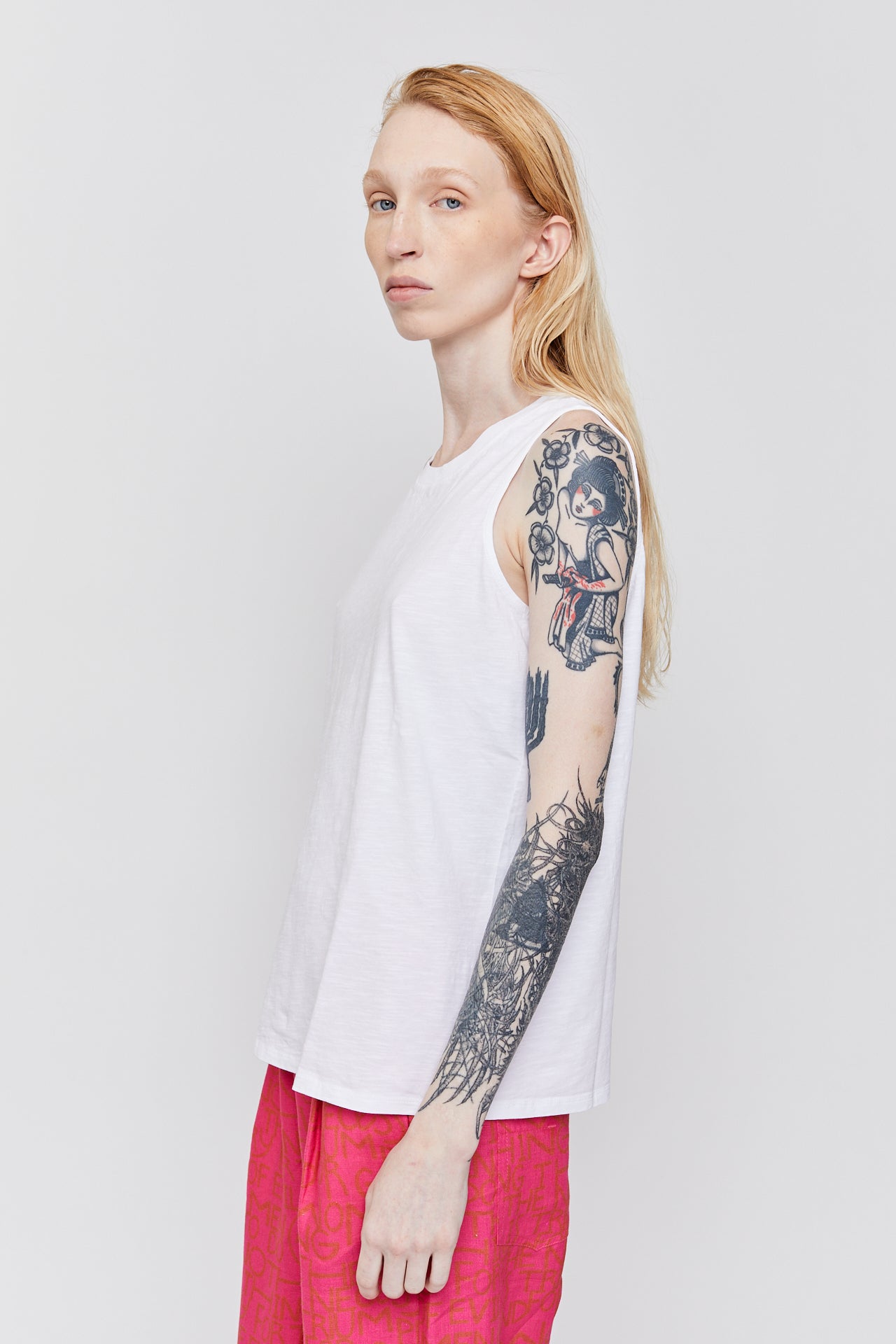 WHITE SEM TANK