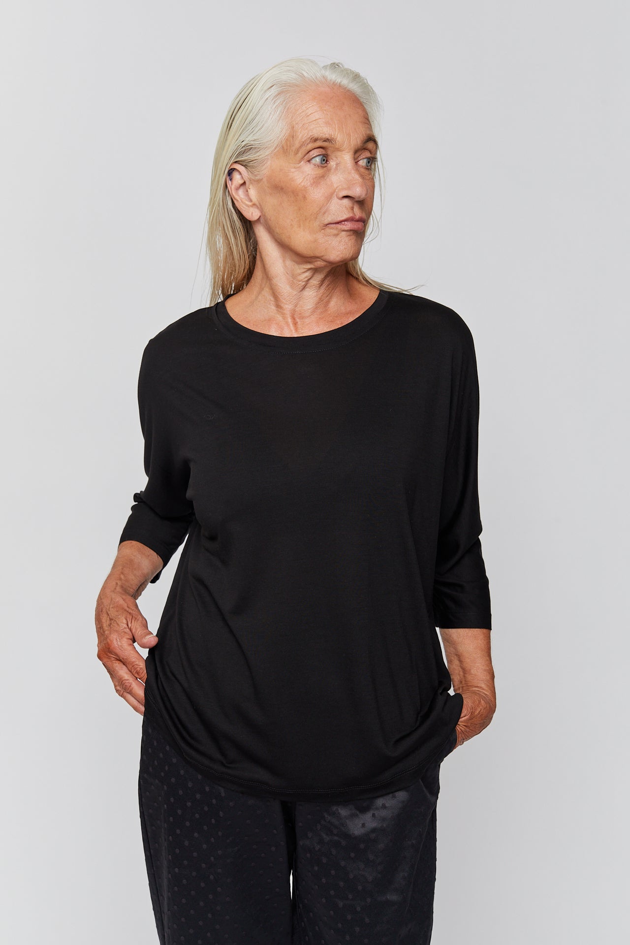 BLACK ROHAV TOP