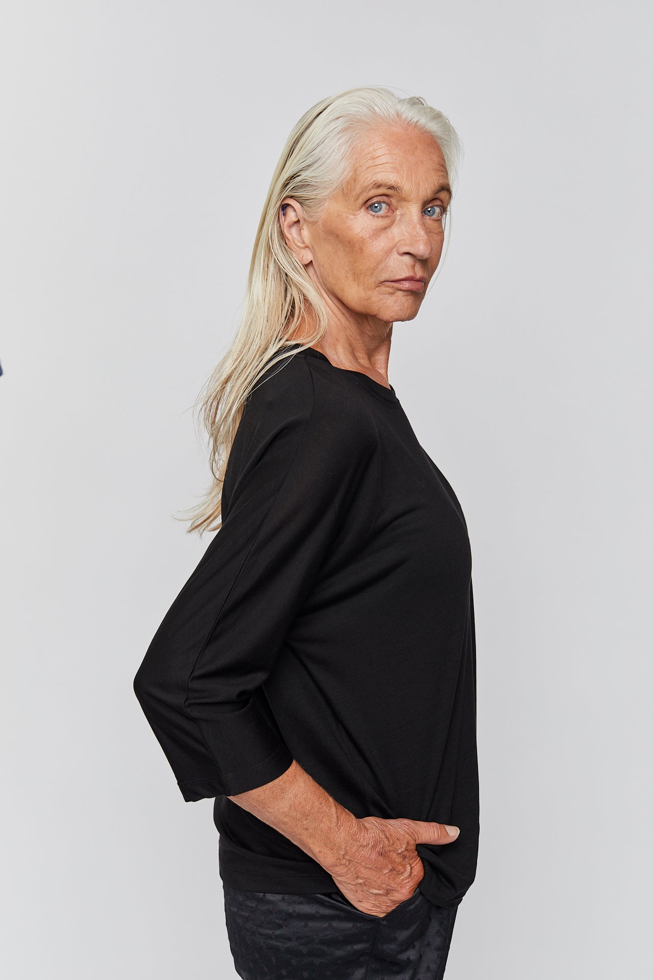BLACK ROHAV TOP