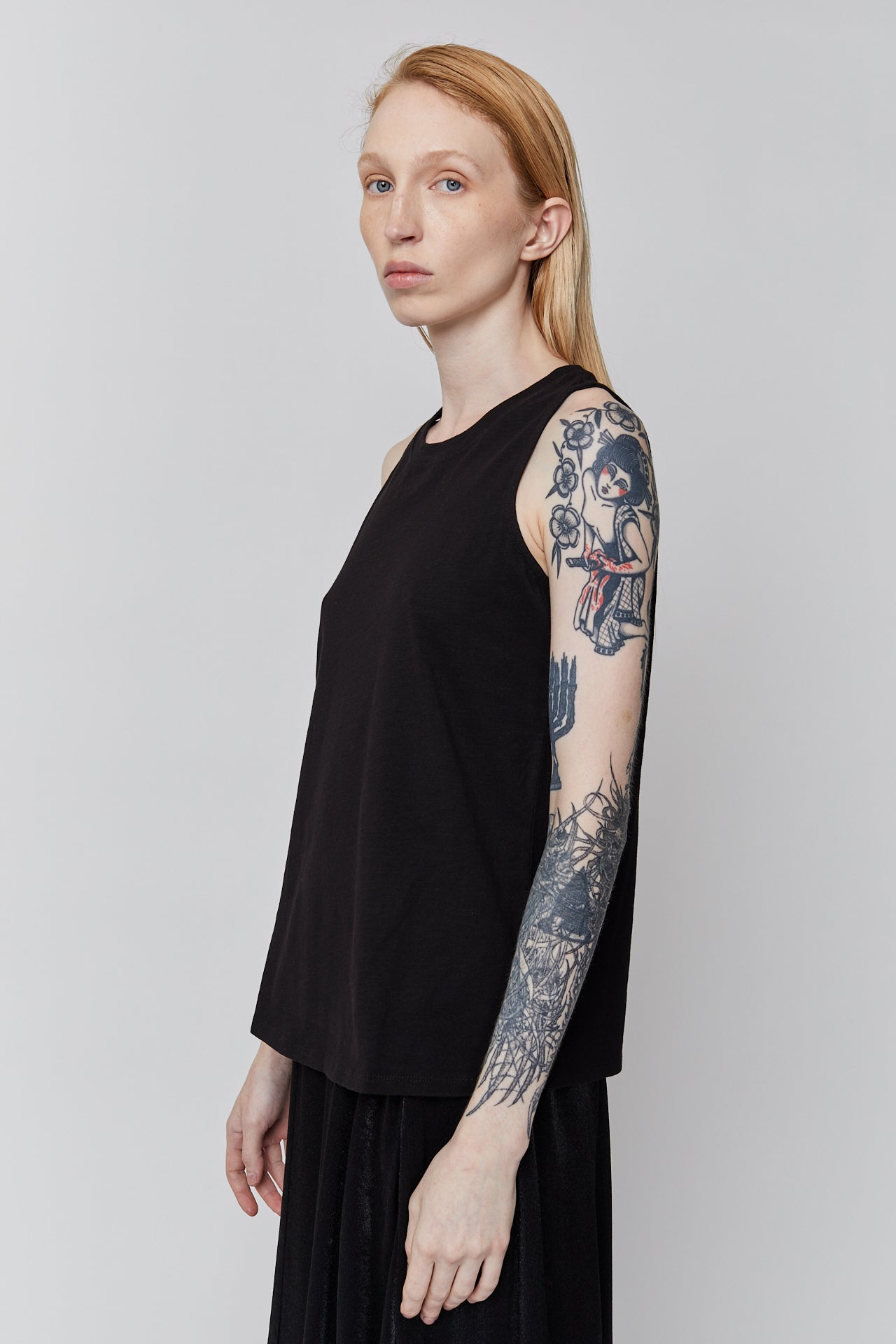 BLACK SEM TANK