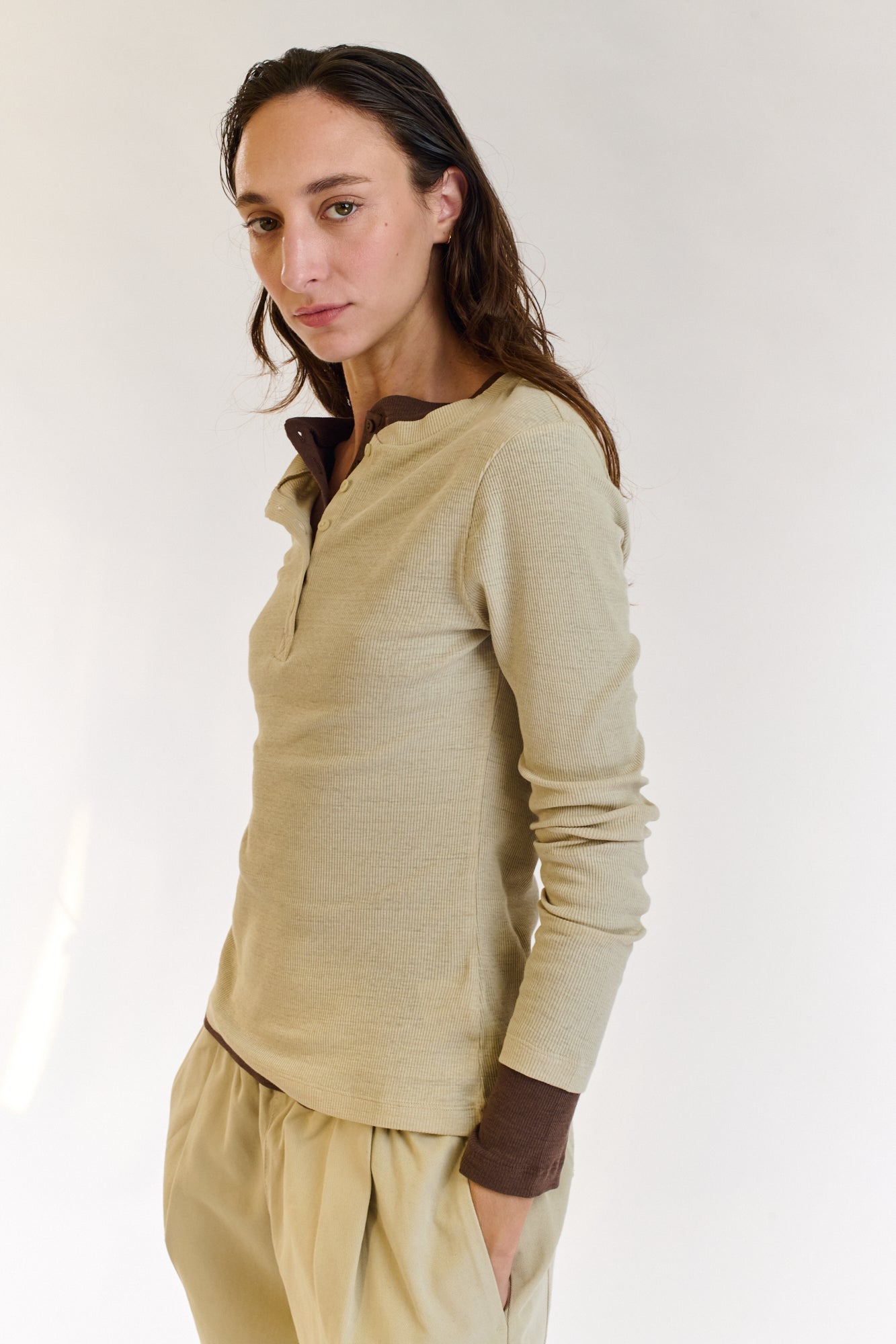 KHAKI KAY T SHIRT