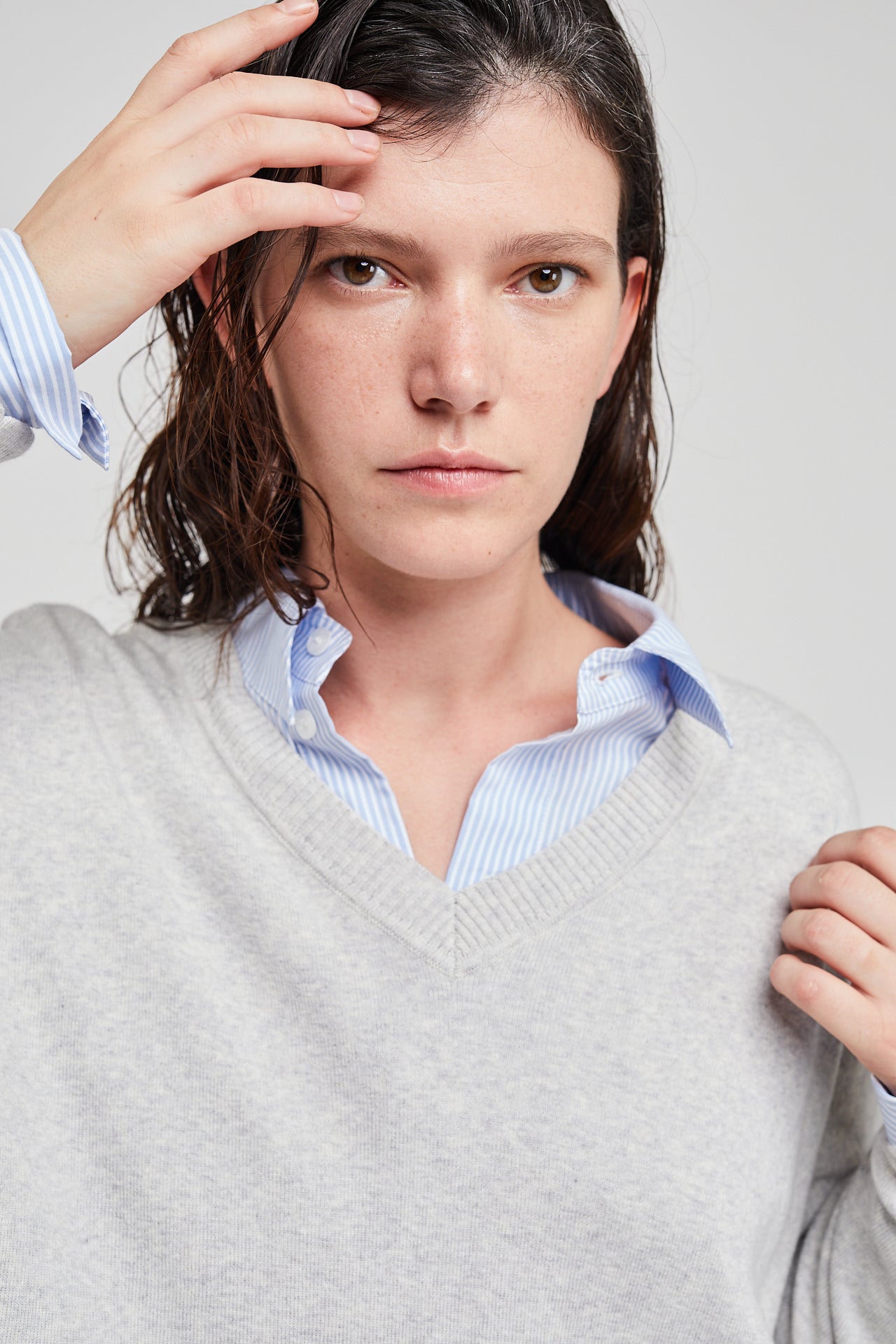 GREY KADI TOP