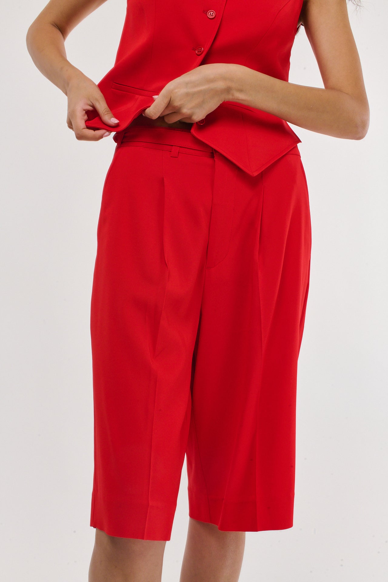 RED WILD VEST