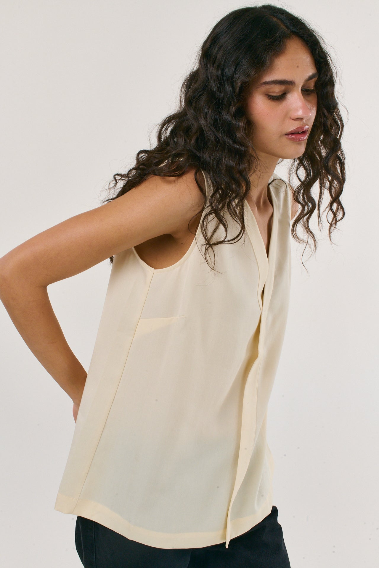 CREAM LIZ SHIRT