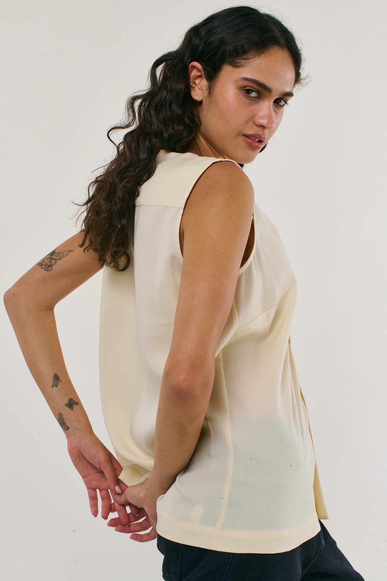 CREAM LIZ SHIRT