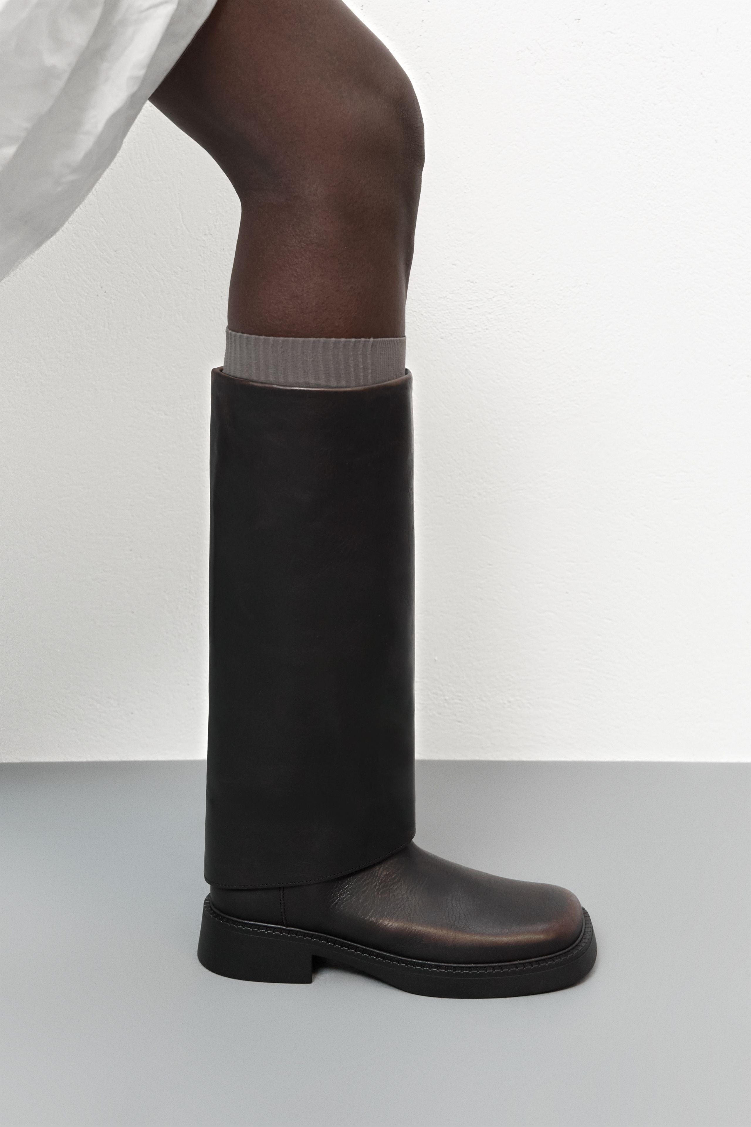 מגף בייקר חום