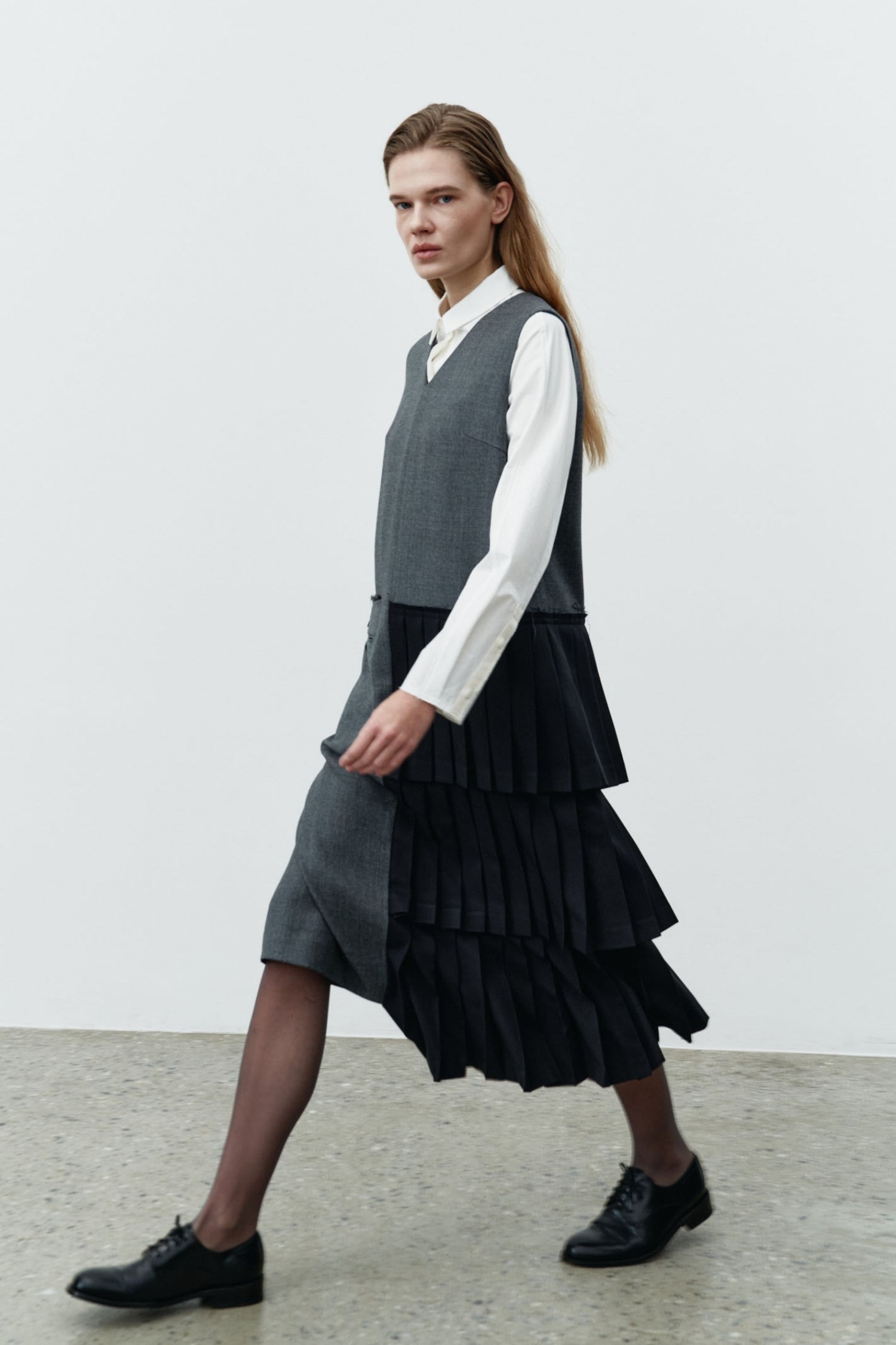 Pleats llayerd sleevless dress