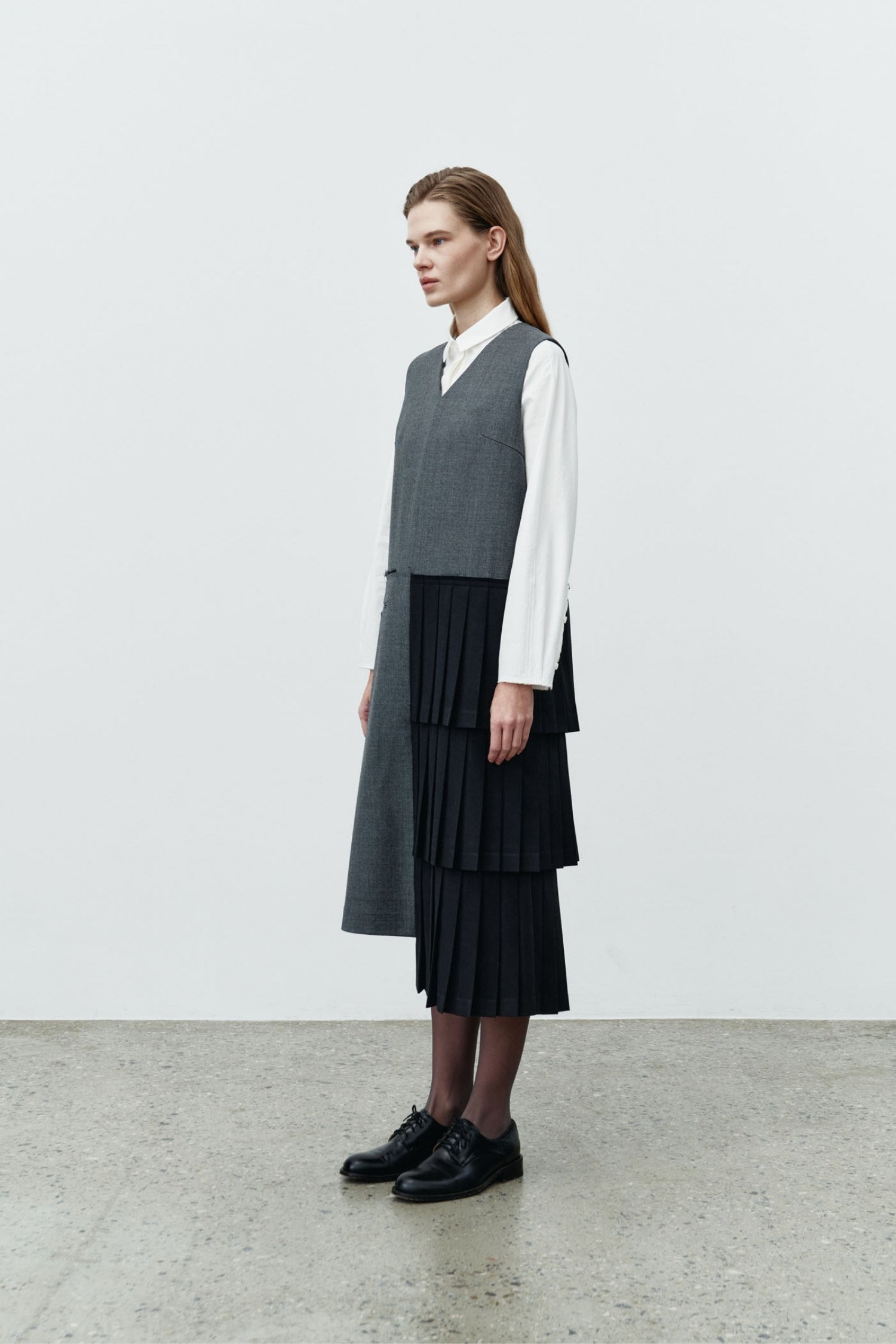 Pleats llayerd sleevless dress