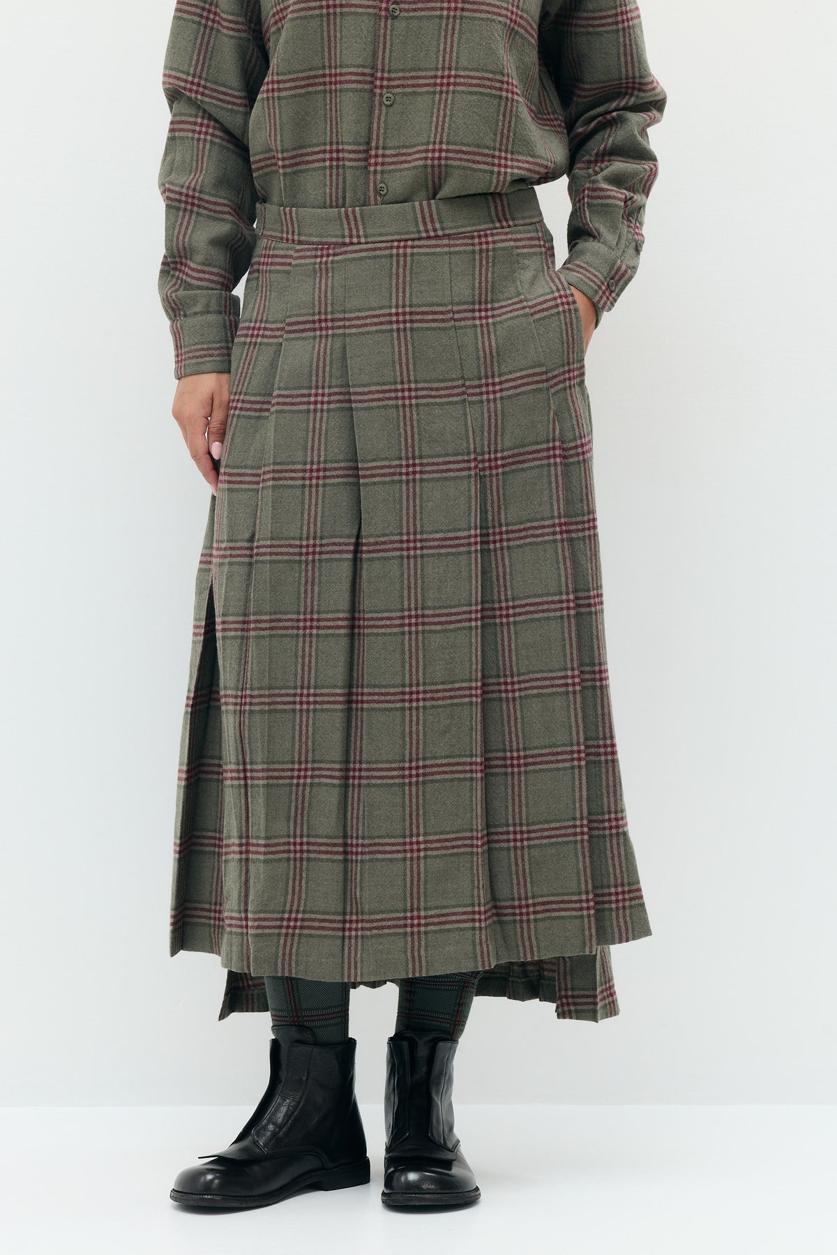 EDDA Checked Pleated Skirt