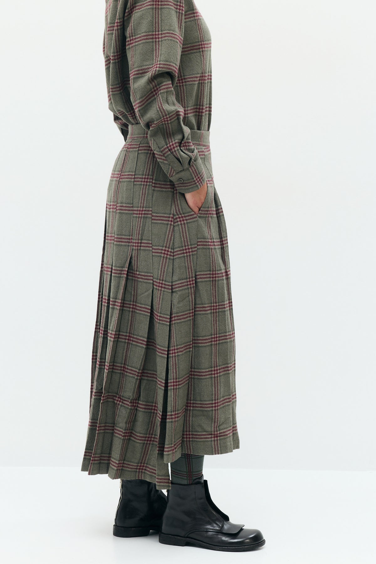 EDDA Checked Pleated Skirt