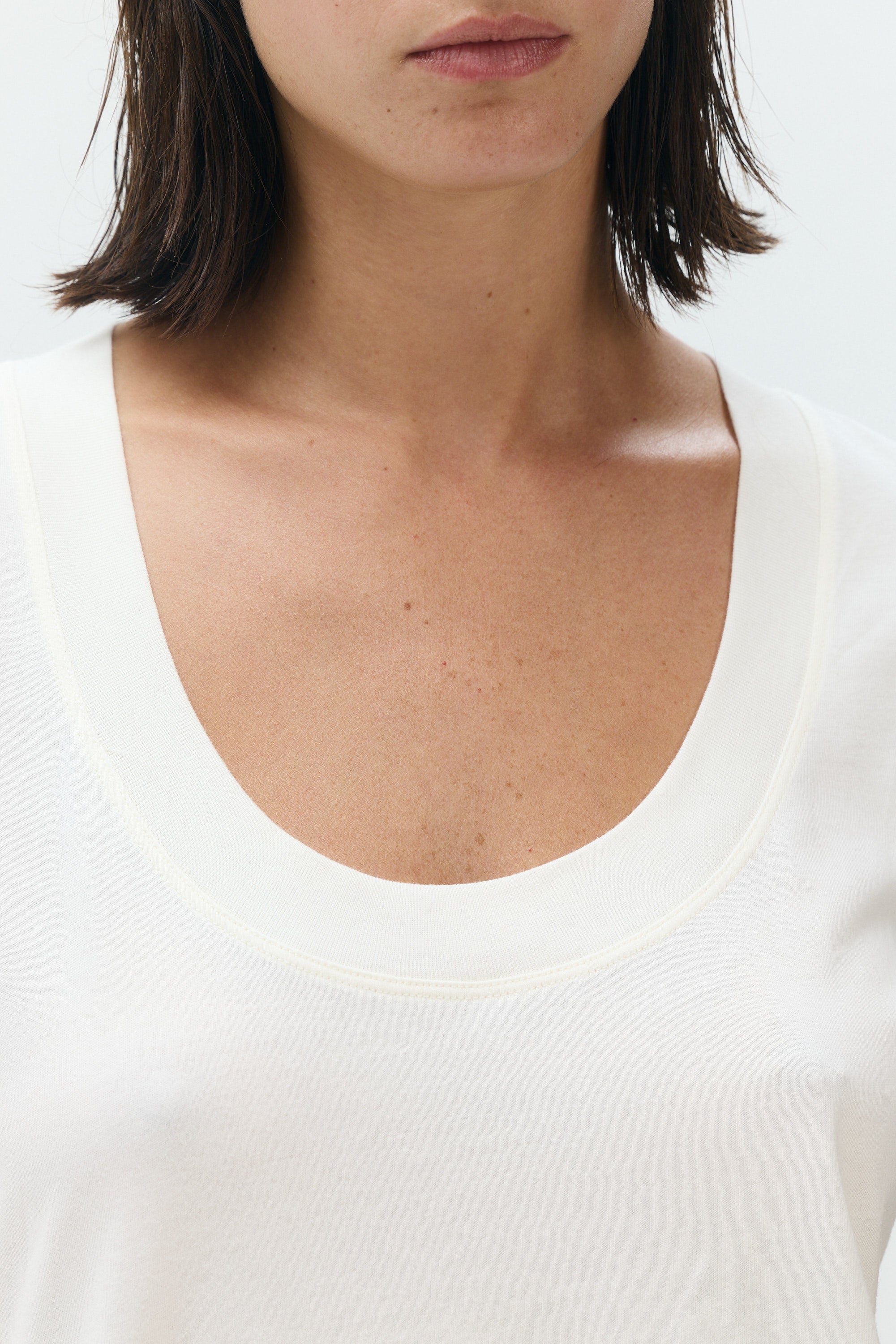 MILA Fitted Off-White T-Shirt