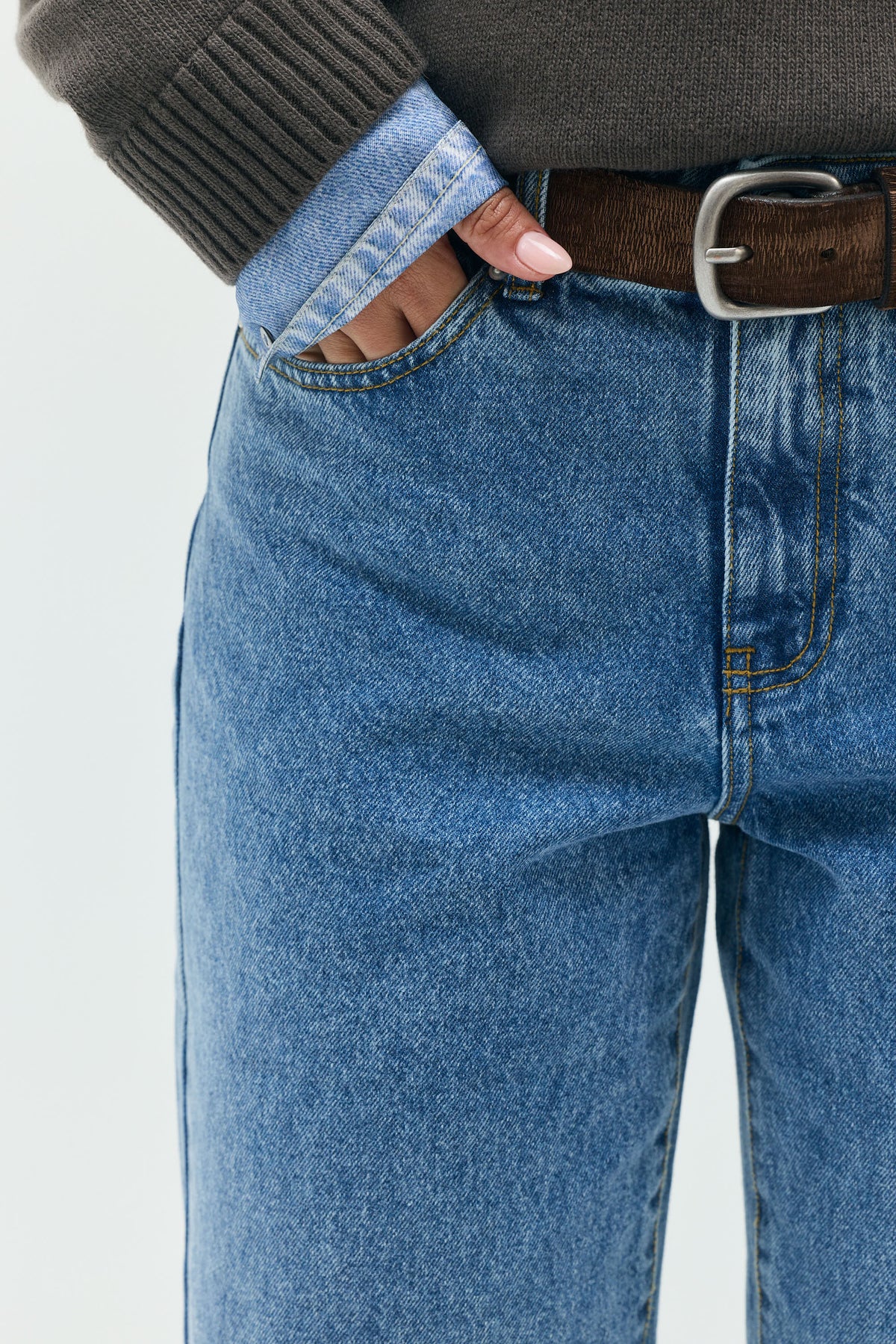 SHARON Straight-Leg Jeans