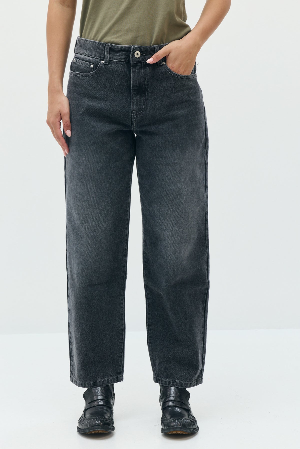 SHARON Straight-Leg Jeans