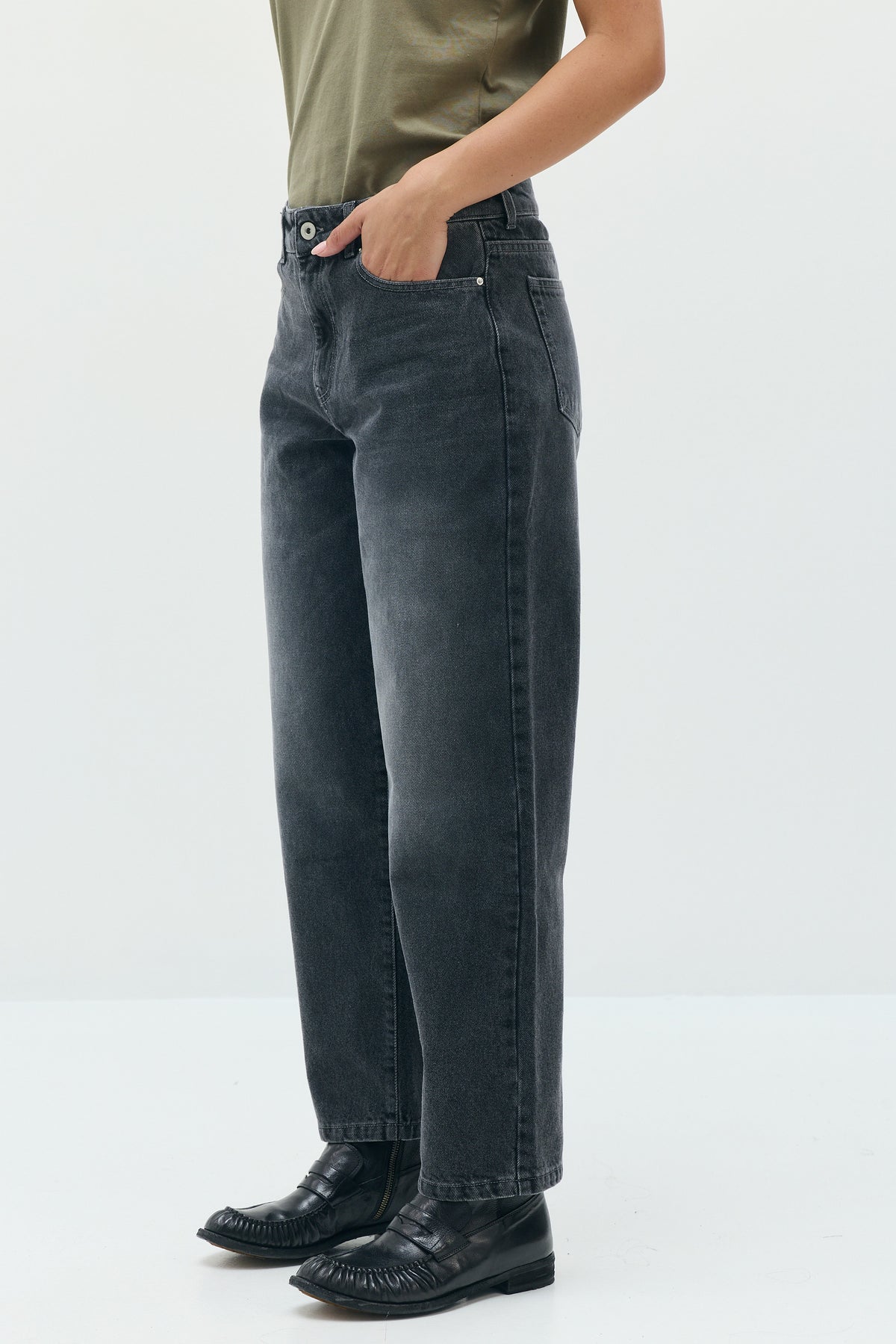 SHARON Straight-Leg Jeans