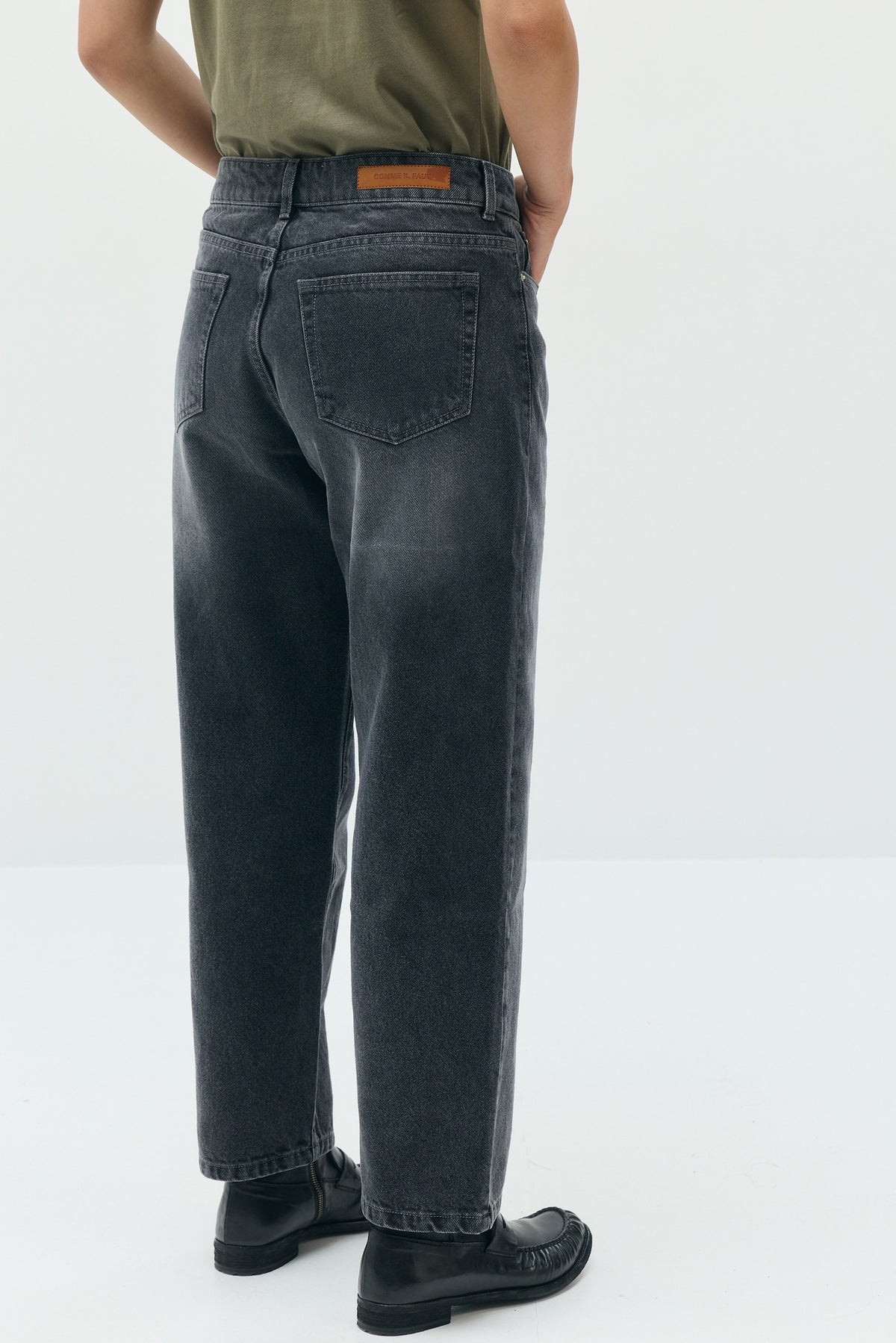 SHARON Straight-Leg Jeans