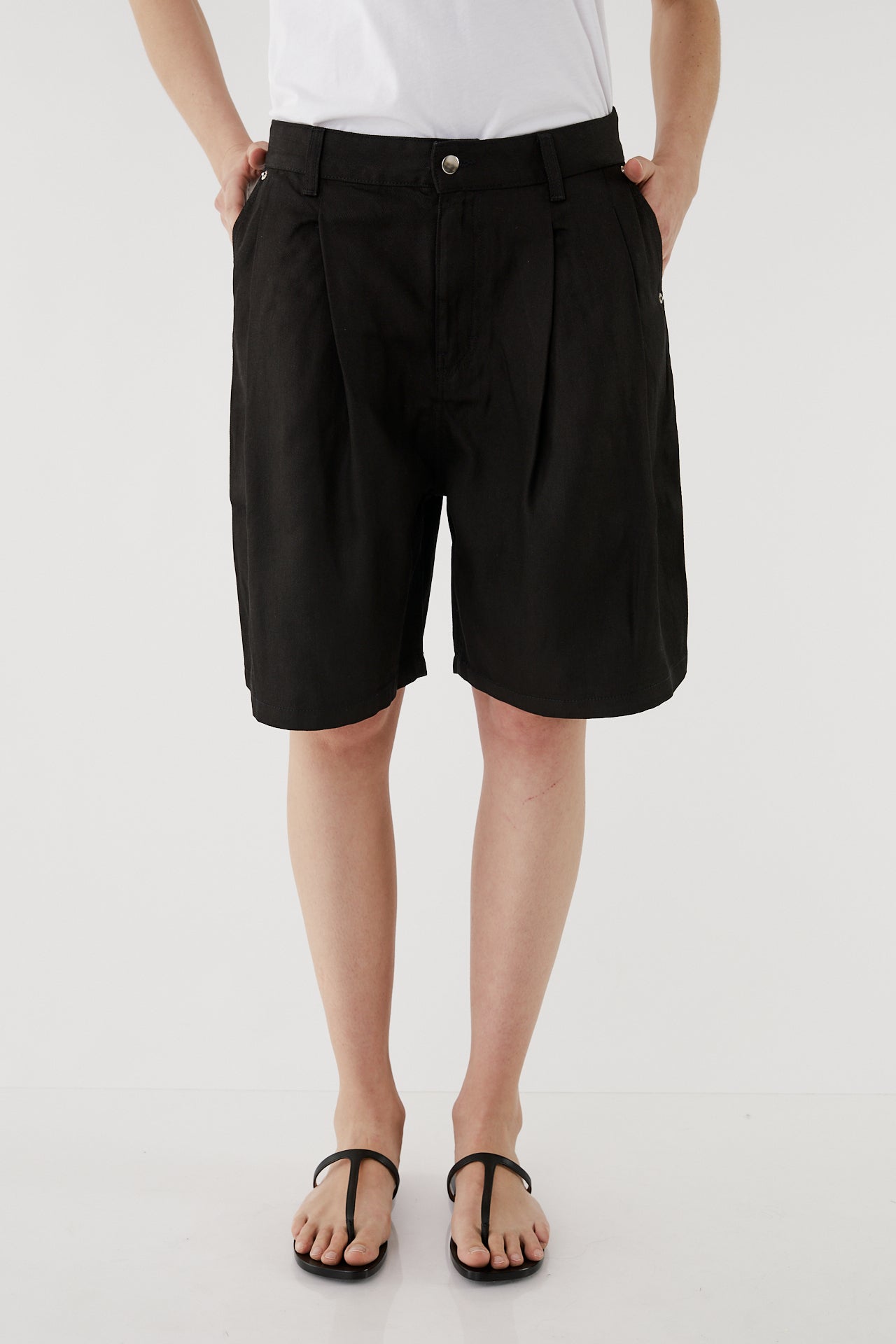 Joy black short denim