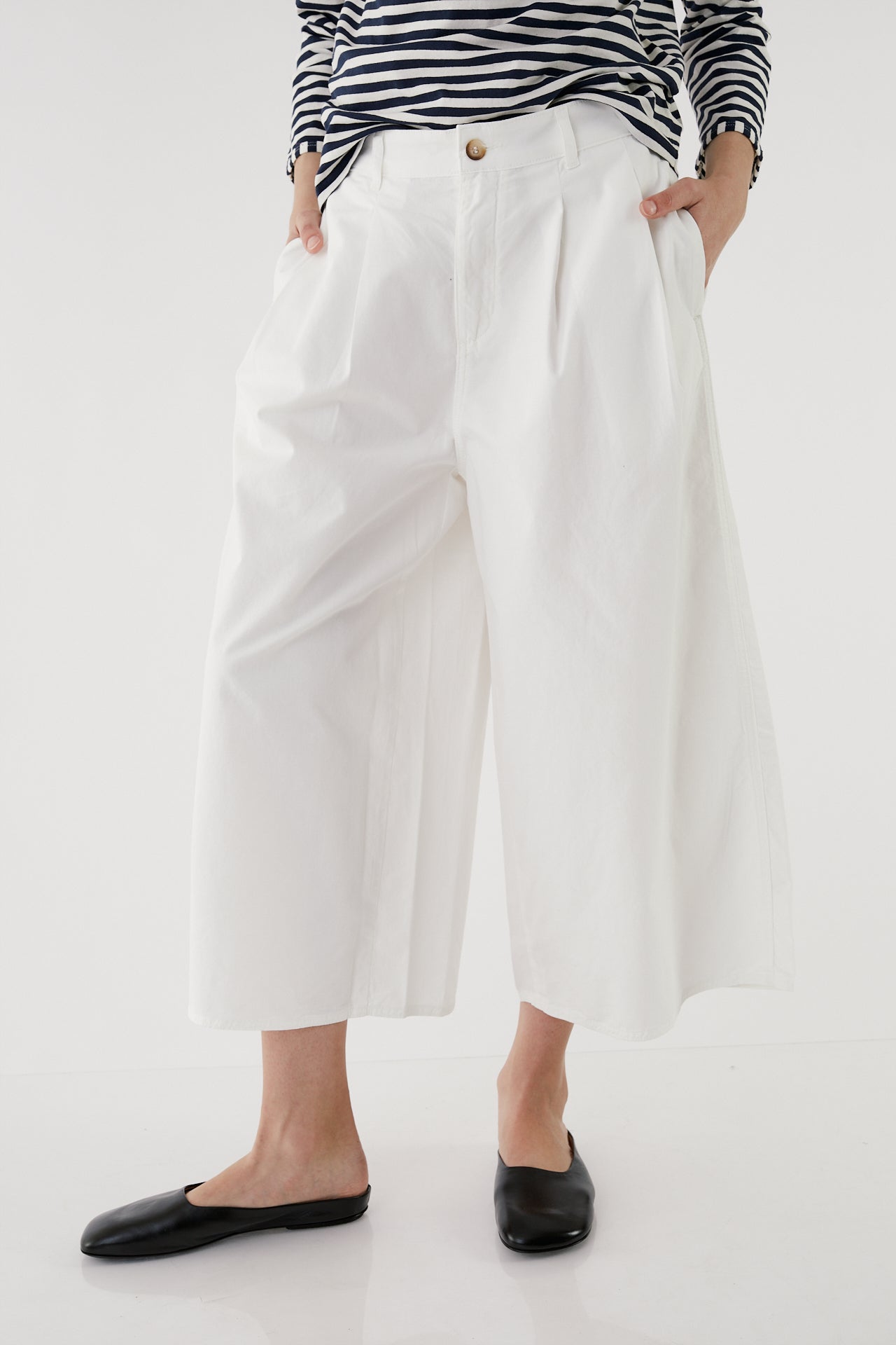Florence white Flare pants