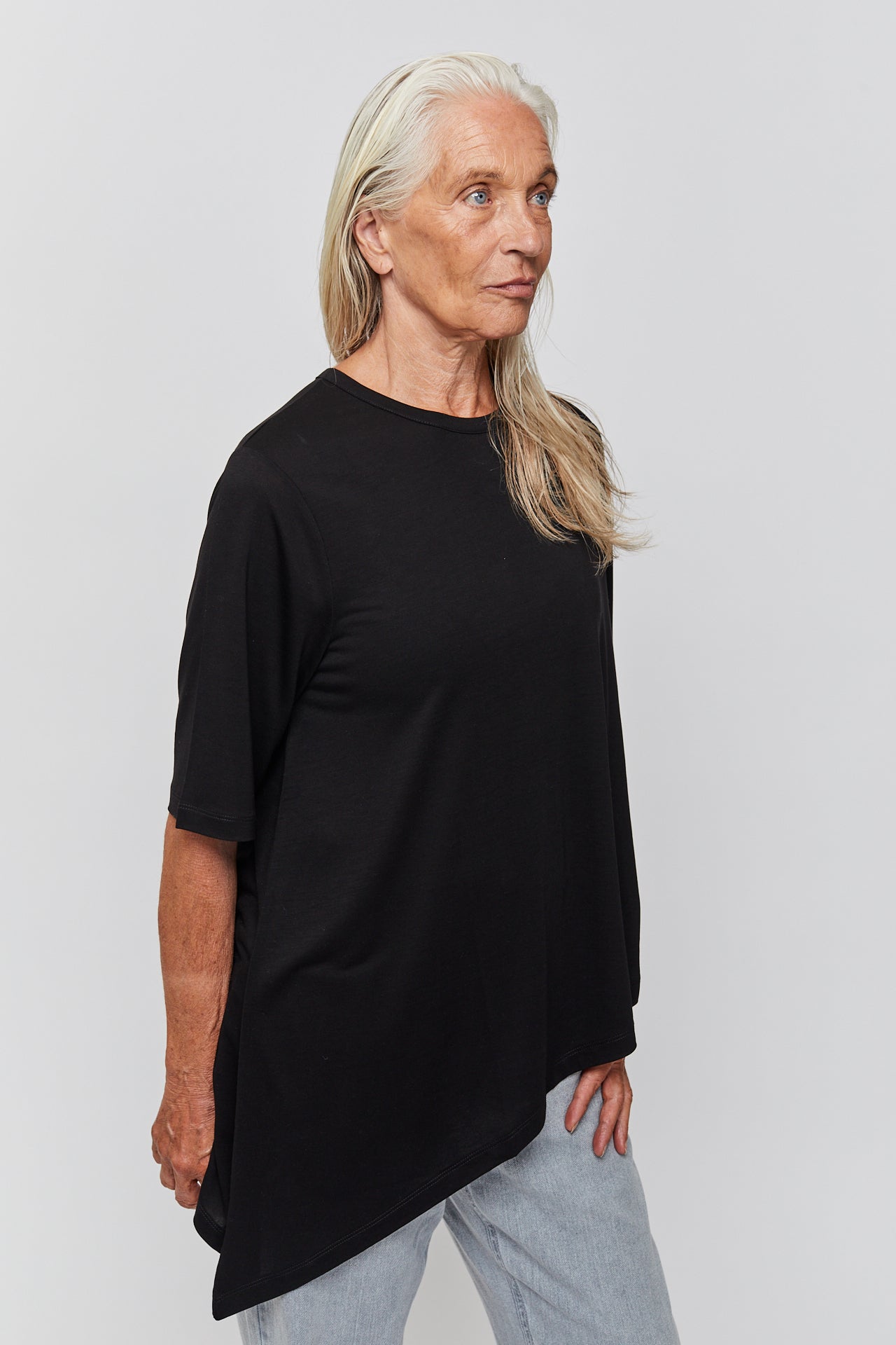 BLACK TULA TOP
