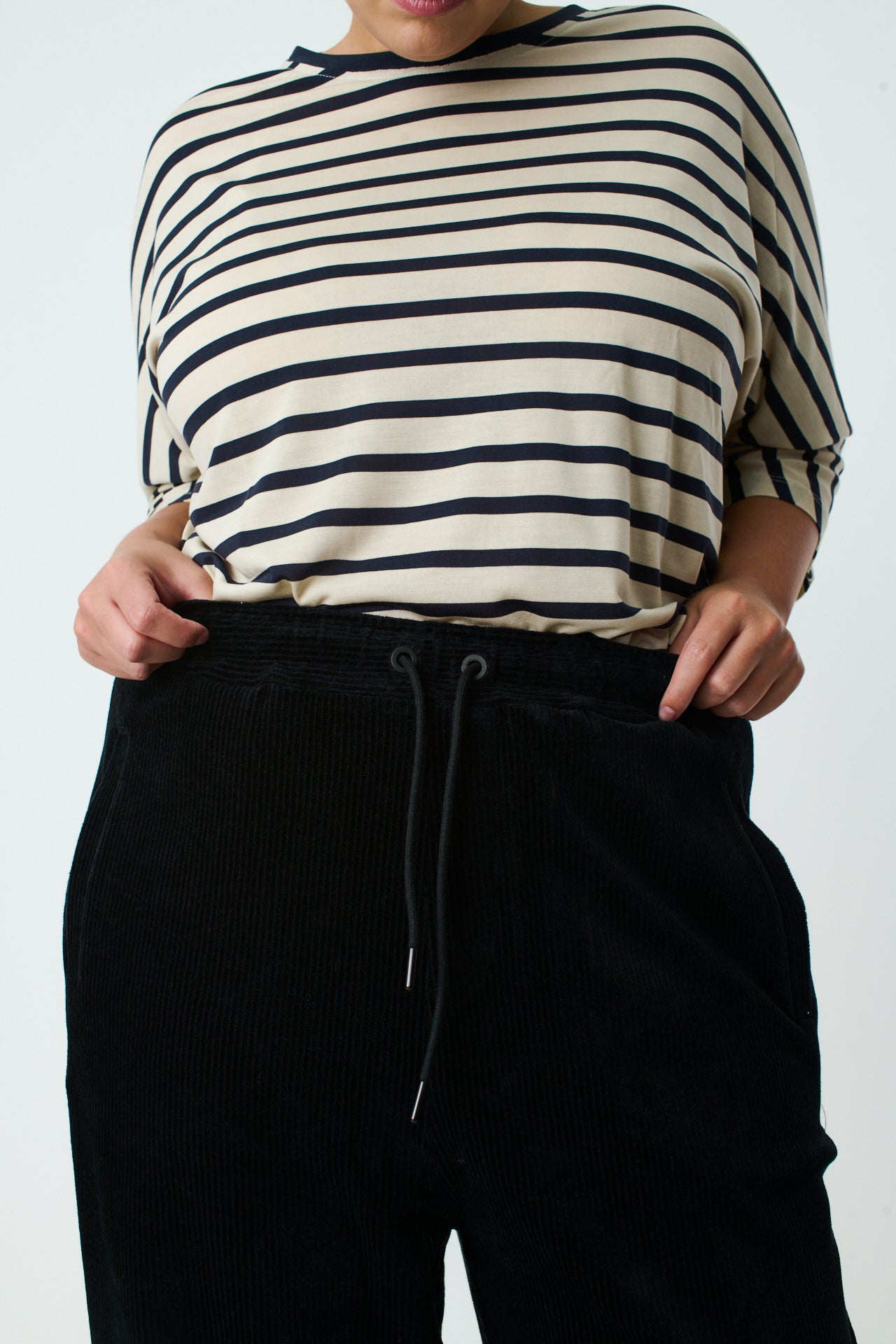 BLACK SYLVIA PANTS